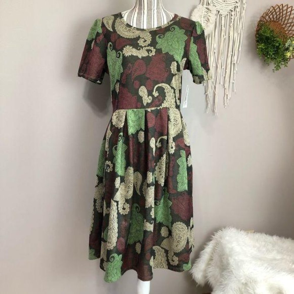 3/$25 NWT Lularoe XL paisley Amelia dress holiday